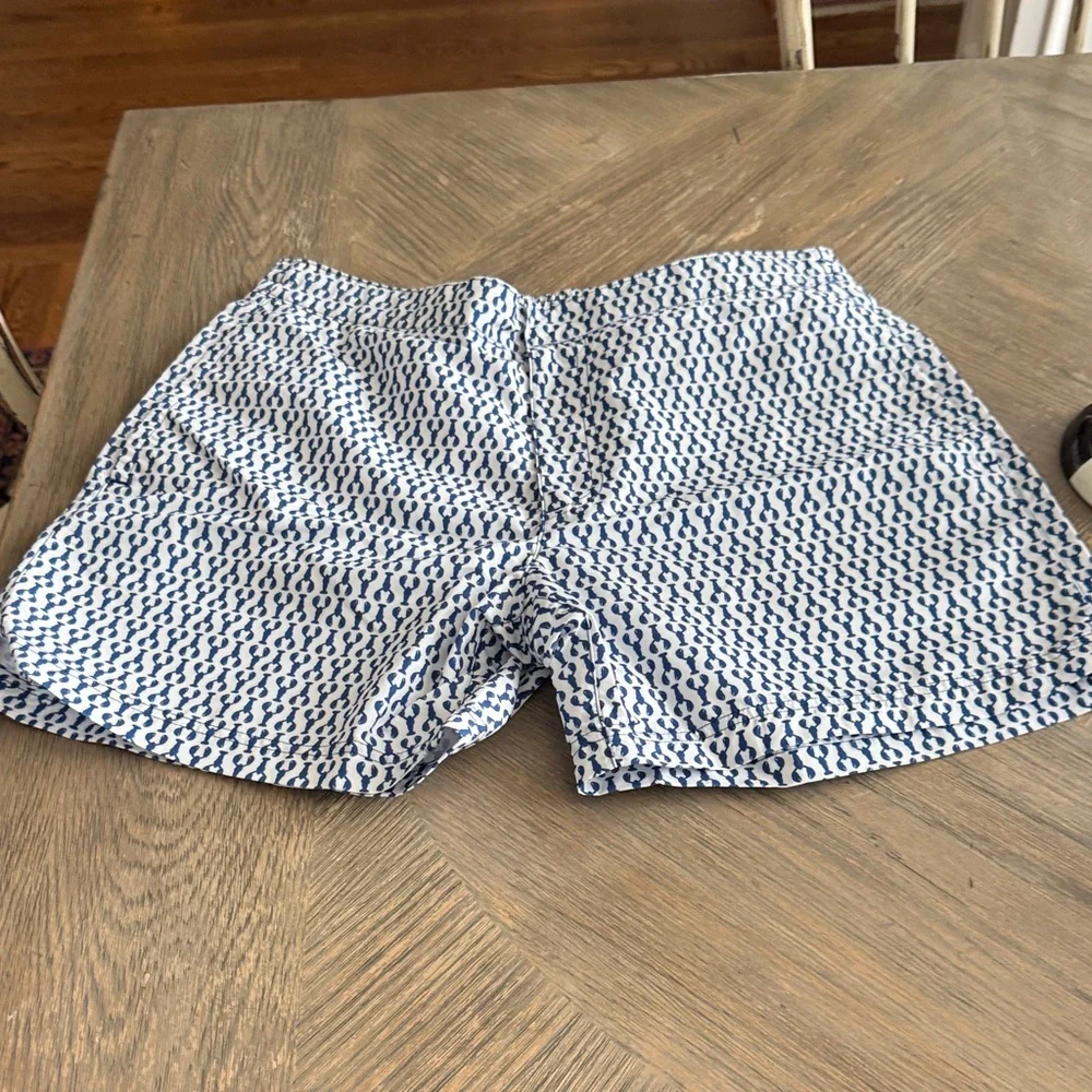 NWT Vineyard Vines Navy & White Lobster Print Swim Trunks - Picture 3 of 5
